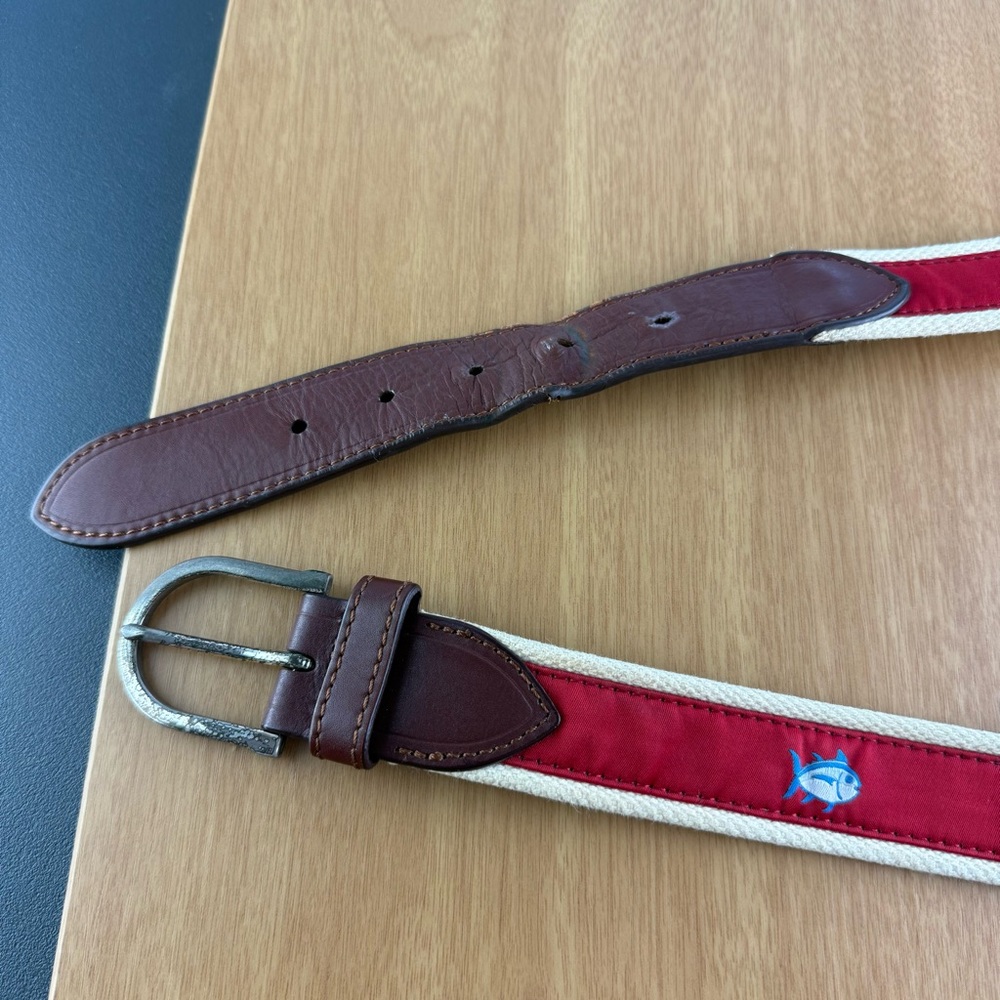 Southern Tide The Skipjack Leather Canvas Fish Logo Red Belt Men’s size 38 - Picture 6 of 15